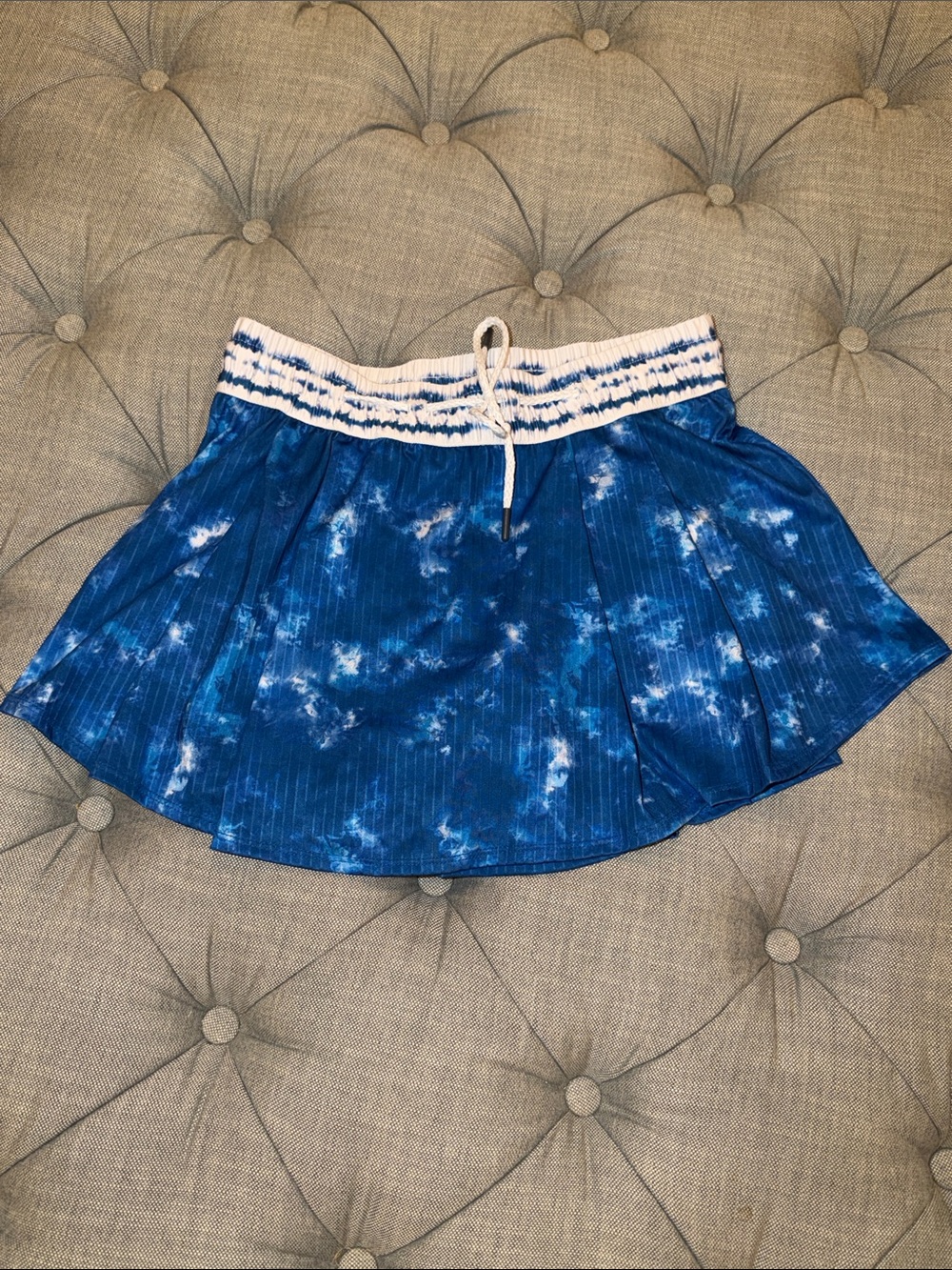 Lululemon Court Rival High-Rise Skirt Tie-Dye Athletic Shorts in Blue & Cream